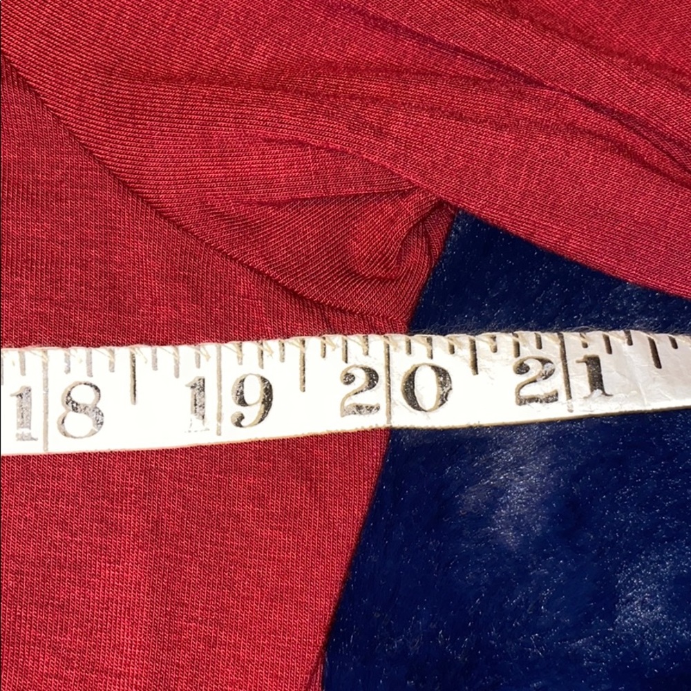 🌟🌟🌟OLD NAVY. CRISS CROSS NECKLINE. Longer & Loose Fit - Picture 5 of 9